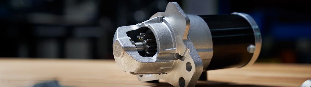 ALTERNATOR ON TABLE