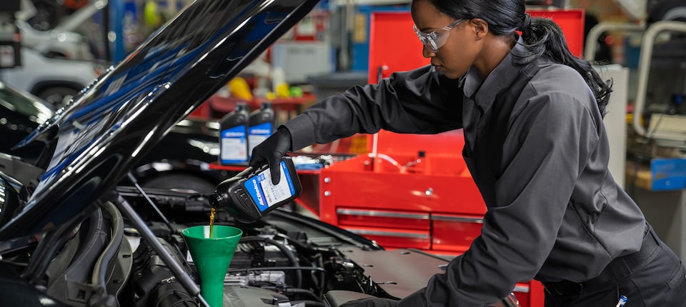 OIL CHANGE & ENGINE OIL SYSTEM MAINTENANCE